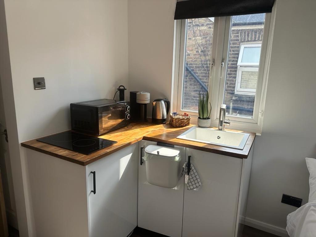 Studio In The Heart Of Londra Exterior foto